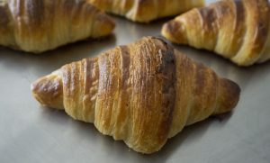 Naturally leavened croissant